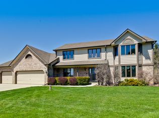 59 Seneca Ave W, Hawthorn Woods, IL 60047