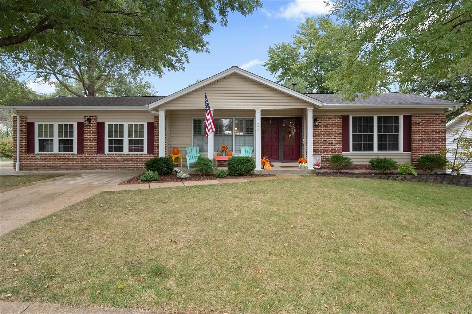 225 Barkwood Trails Dr photo 1