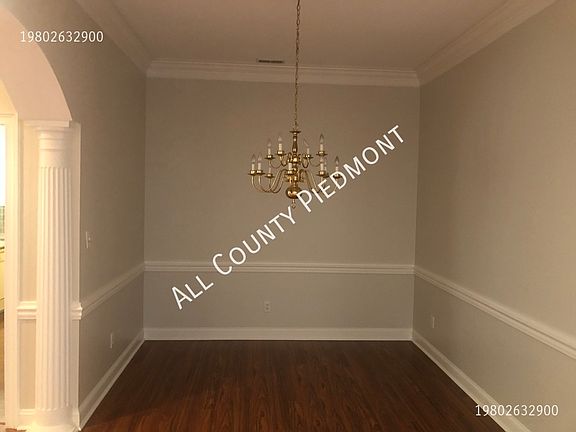 3rd image of 509 Scarboro Ln