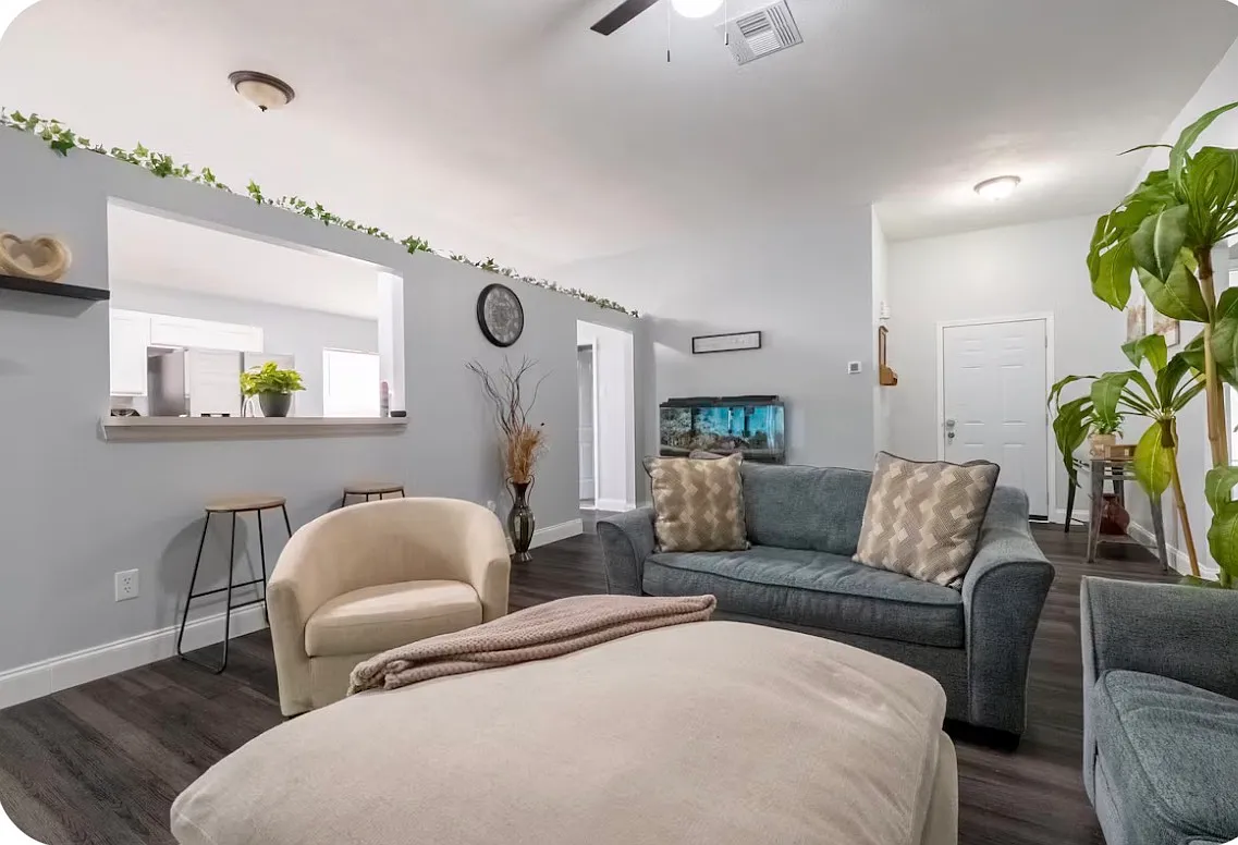 3 bed, 1548 sqft, $2,199 — Photo 2