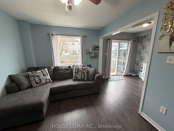 3rd image of 58 Lookout St