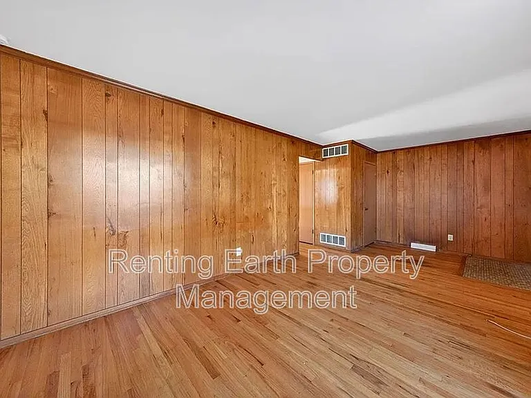 8908 Scottdale Ave — Photo 12