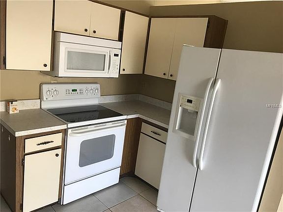 3rd image of 8703 Marlin Ct