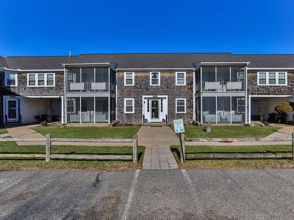221 Upper County Road APT 2A, Dennis Port, MA 02639