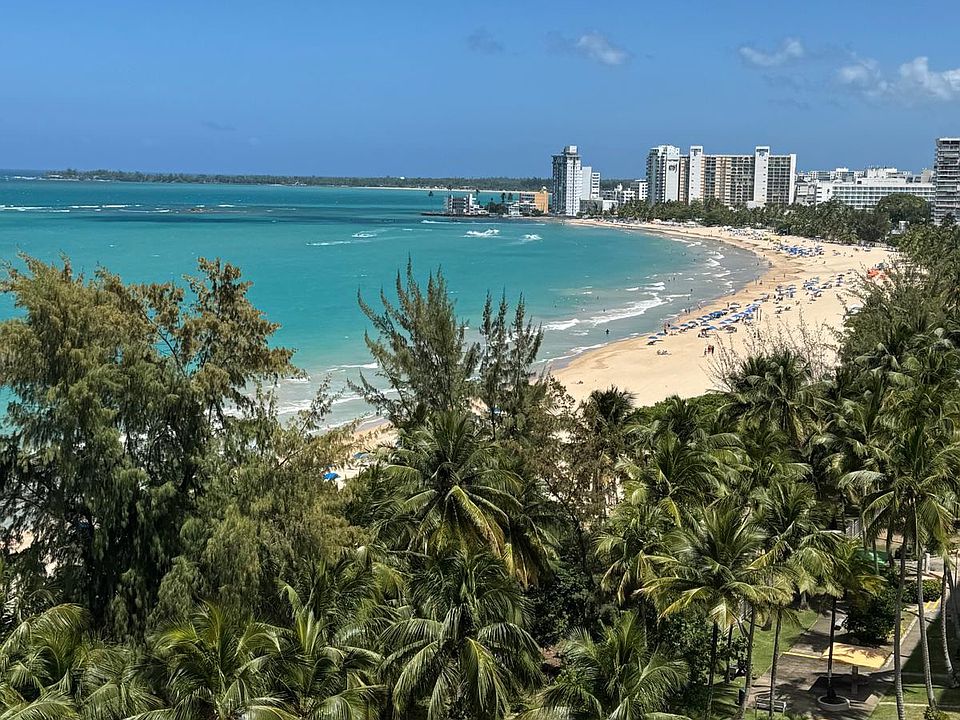 2nd image of 4745 Avenida Isla Verde Villas Del Mar Est #601