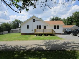 1512 Hawthorne St, Connellsville, PA 15425
