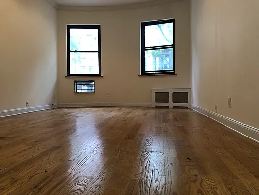 Rented by One New York Realty Inc | media 2