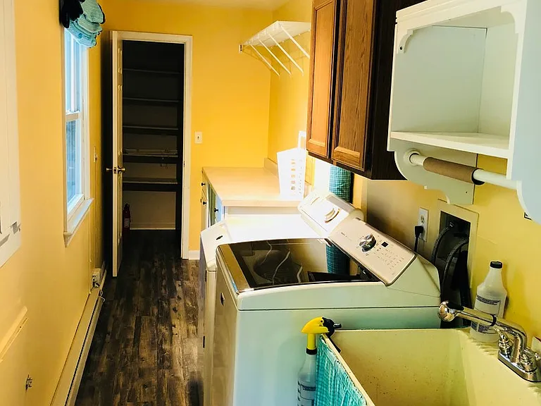 2021 State Room Dr — Photo 9
