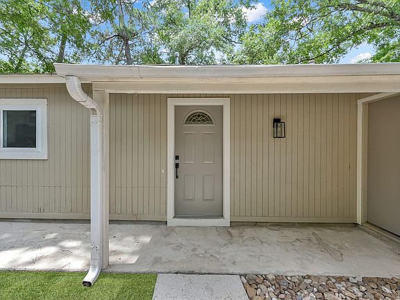 5th image of 21 Gambrel Oak Pl