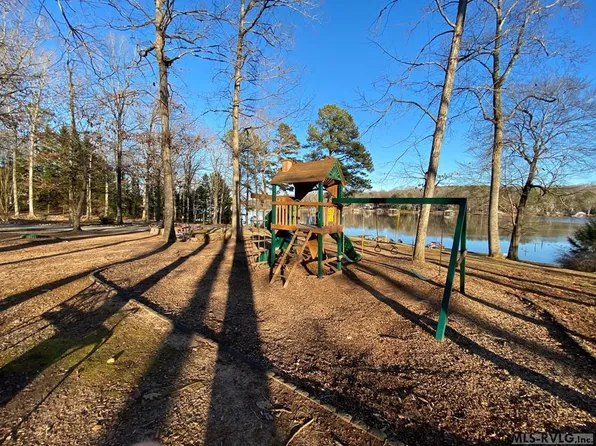 C66/c67 Summer Pl, Macon, NC 27551