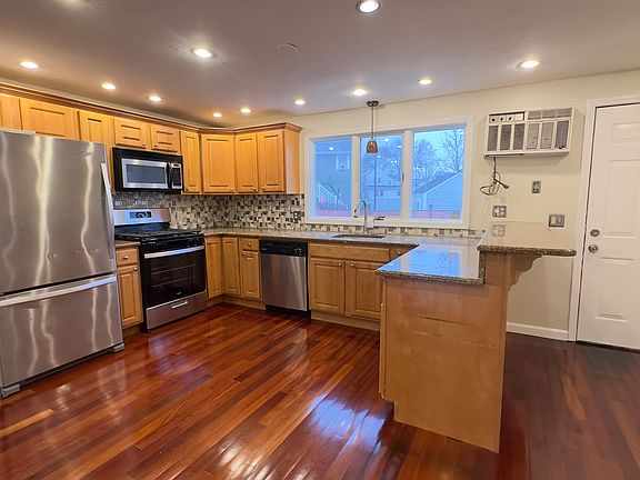 5th image of 86 Atwood St #1