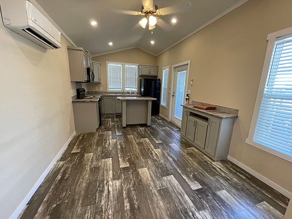 5th image of 2118 N Florida Ave #24