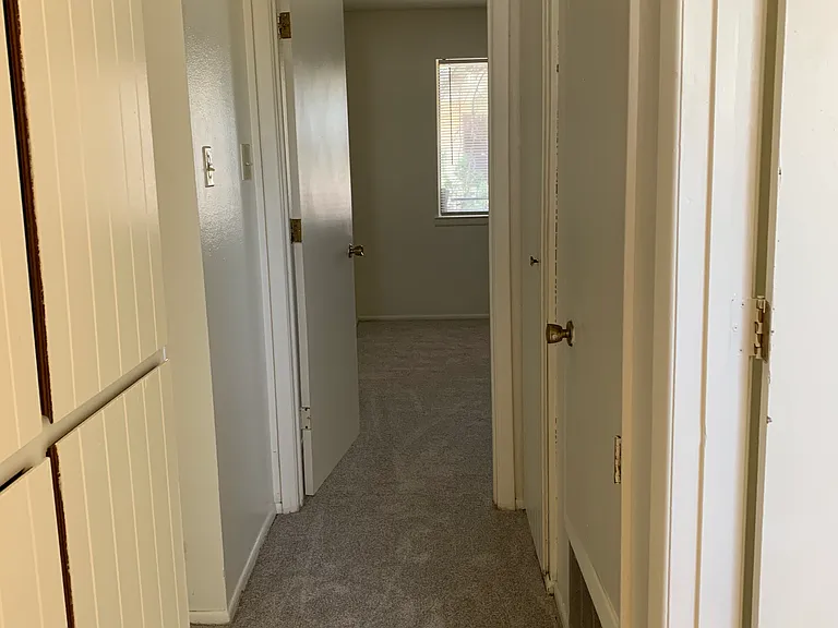 Las Casitas Apartments — Photo 6