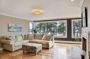 5th image of 11829 Marine View Dr SW
