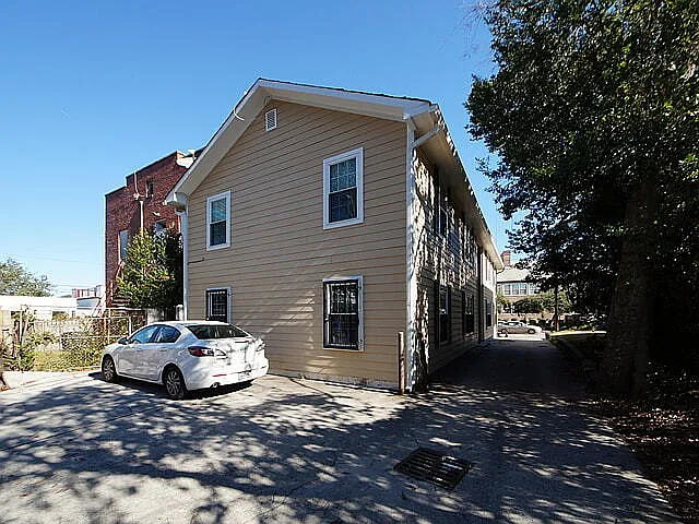 995 King St #C — Photo 6
