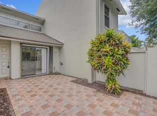 12712 Spinnaker Ln, Wellington, FL 33414