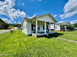 900 Fowler St, Clinton, TN 37716