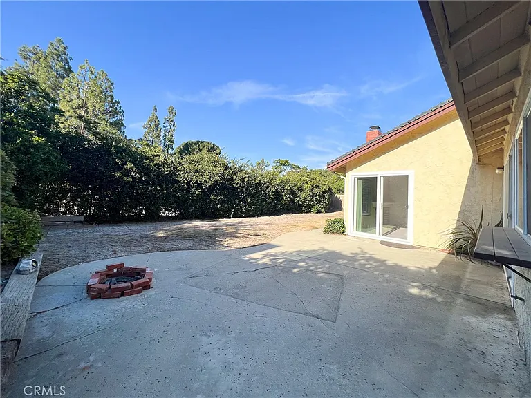 1359 Calle De Oro — Photo 3