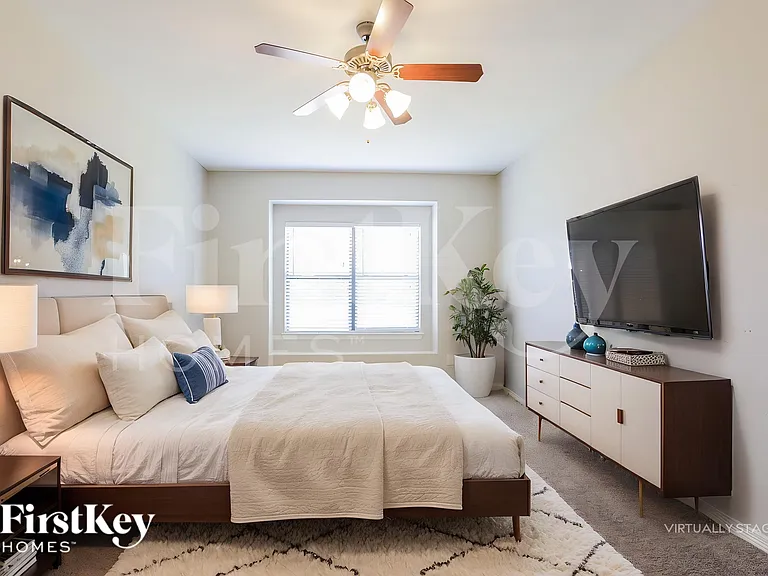8015 N Tarrytown Crossing Dr — Photo 8