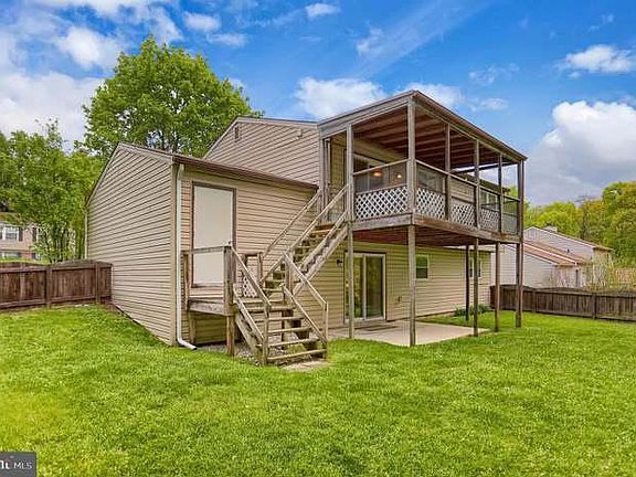 3rd image of 1672 Pebble Brook Ln