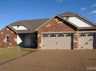 423 Sherwood Oaks Ct, Wentzville, MO 63385