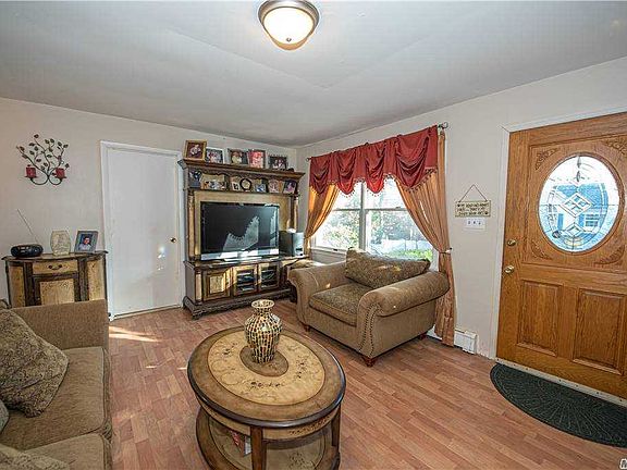 5th image of 25 Edgewood Ave