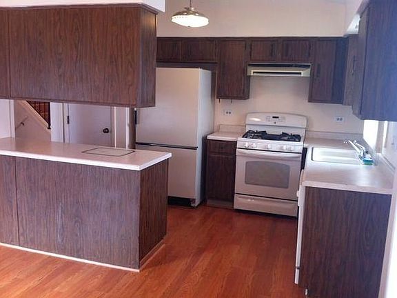 3rd image of 1041 Park Crest Dr