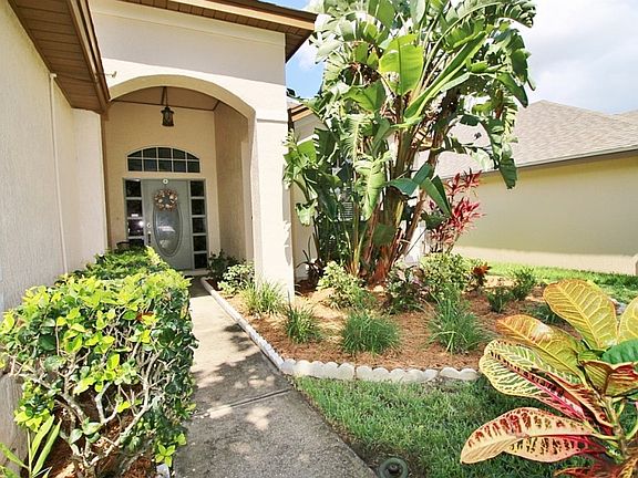 2nd image of 2689 Cahill Way