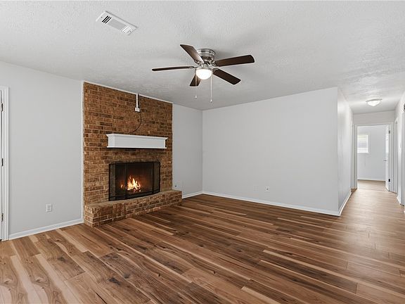 5th image of 1504 Austin Ave