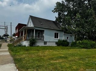 538 Ford Ave, Wyandotte, MI 48192