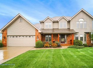 9316 Renaissance Dr, Saint John, IN 46373