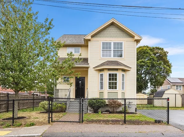 15 Orange Ct, Lynn, MA 01902