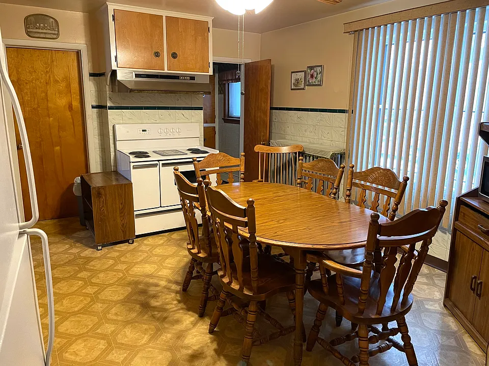 126 Goethe St