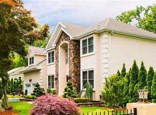 35 Farms Rd, East Brunswick, NJ 08816