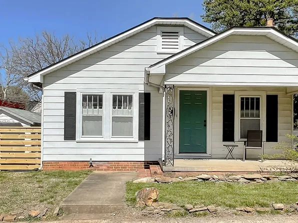 131 Carolina Ave, Burlington, NC 27215