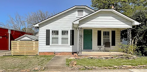 131 Carolina Ave Photo 1