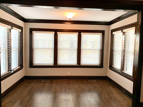 3rd image of 5942 N Paulina St #1