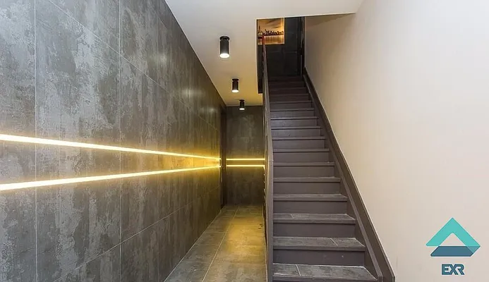 Rented by EXR | media 22