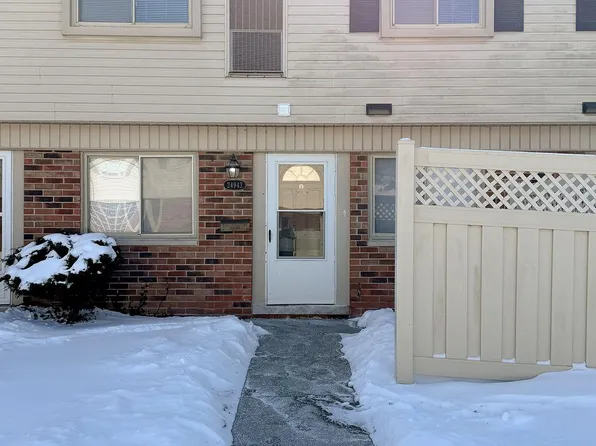 24943 Mayfair St, Flat Rock, MI 48134