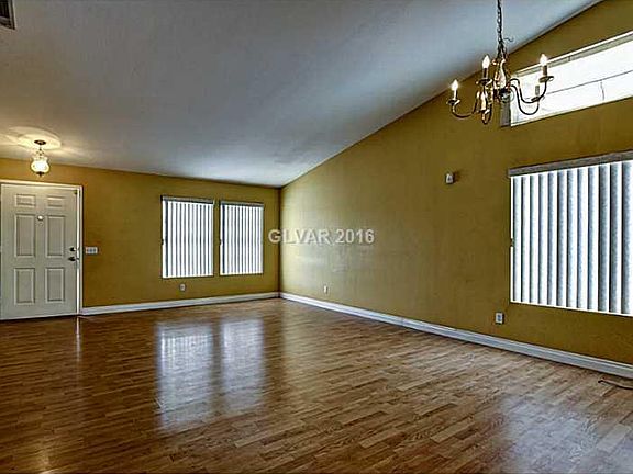 3rd image of 340 Mindoro Ave