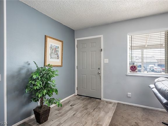 5th image of 904 Rockaway St