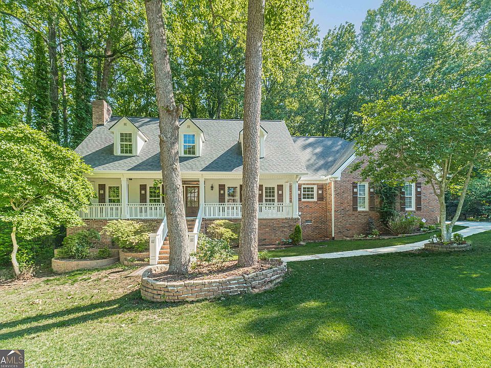 1st image of 765 Winston Dr