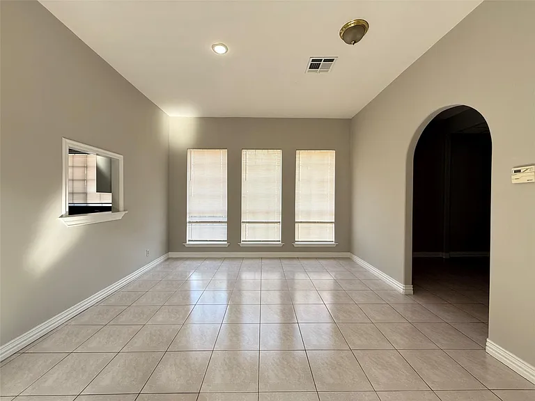 11346 Old Telegraph Rd — Photo 6