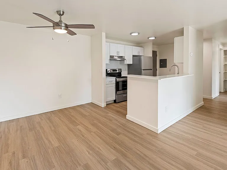 Alcove Apartment — Photo 19