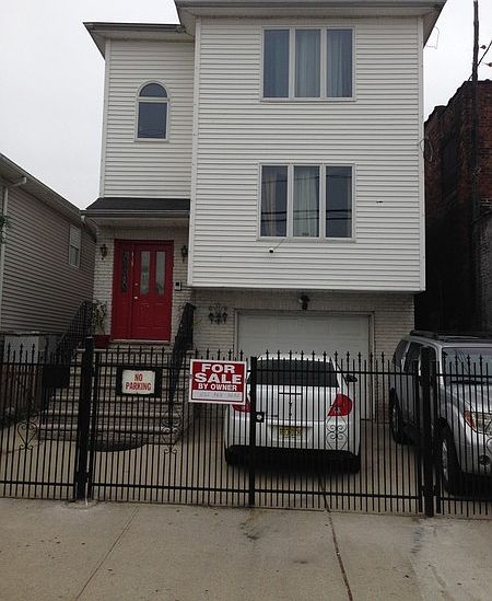 2nd image of 139 Pennington St
