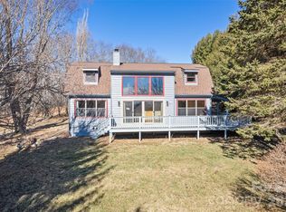 286 Pioneer Ridge Rd, Canton, NC 28716