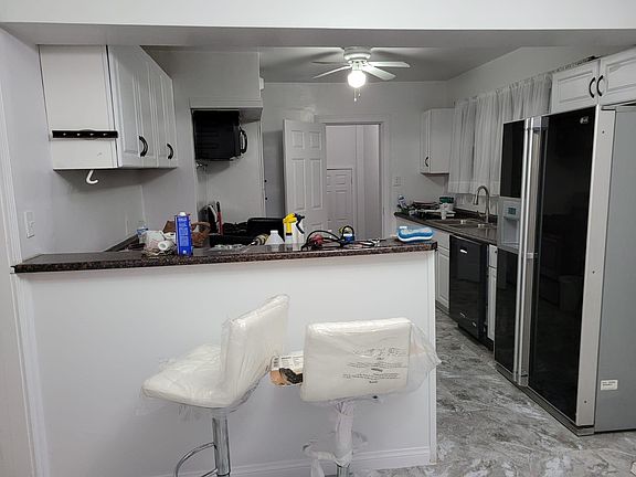 4th image of 1352 S Longwood Ave