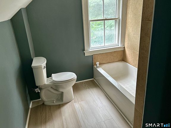 5th image of 47 Arch St