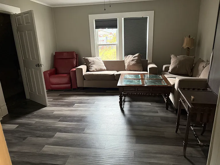 106 E Walnut St #1 — Photo 32