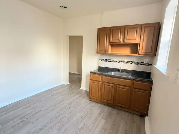 120 Bragaw Ave #6A, Newark, NJ 07112